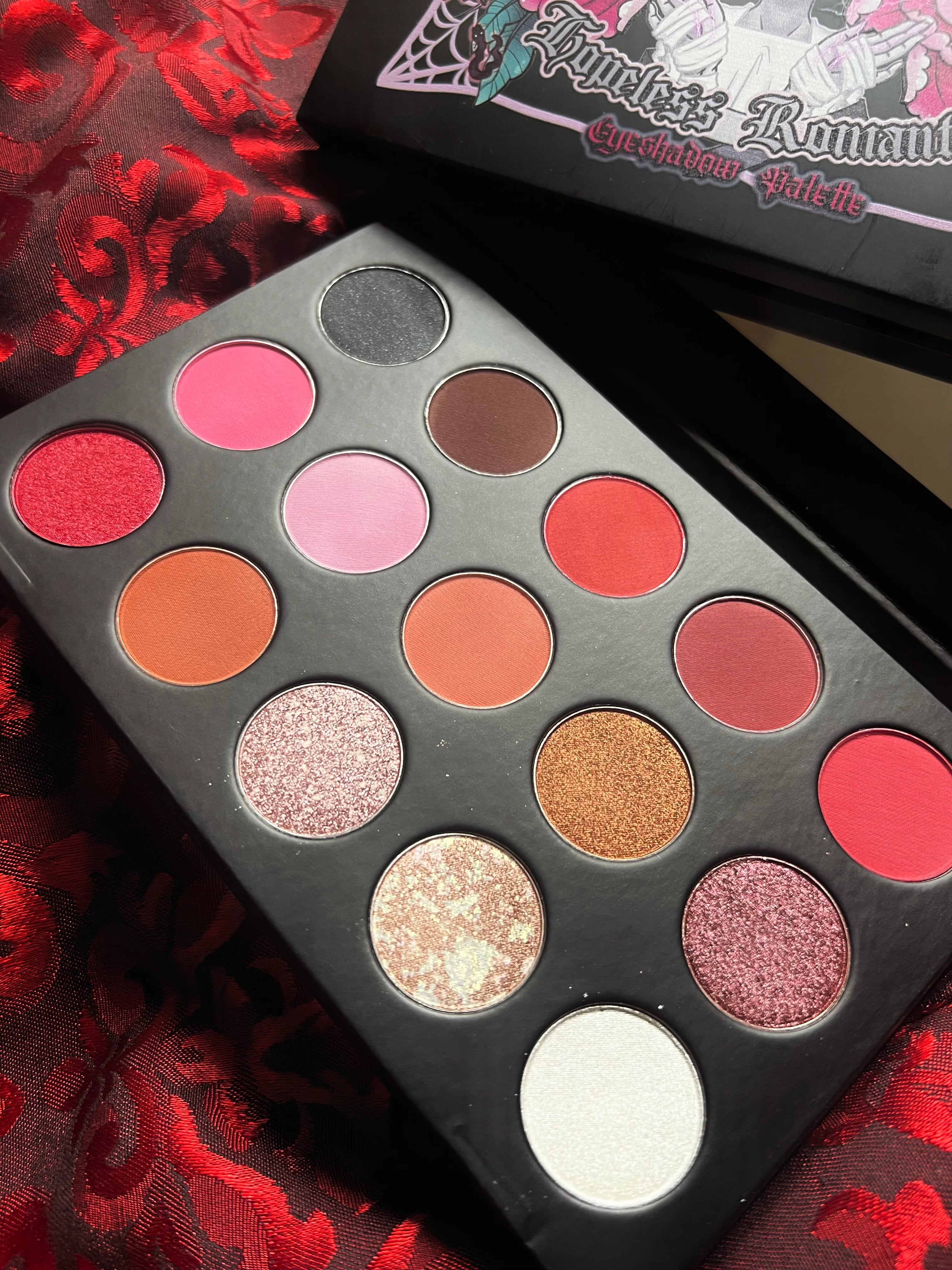 HOPELESS ROMANTIC - Pressed eyeshadow palette